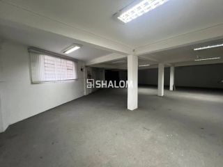 Ponto Comercial com Subsolo e 2 Apartamentos para Alugar no bairro São José em Campina Grande - PB