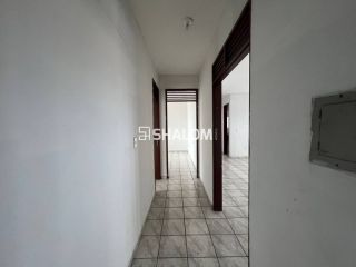 Ponto Comercial com Subsolo e 2 Apartamentos para Alugar no bairro São José em Campina Grande - PB