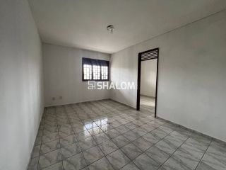 Ponto Comercial com Subsolo e 2 Apartamentos para Alugar no bairro São José em Campina Grande - PB