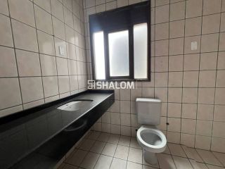 Ponto Comercial com Subsolo e 2 Apartamentos para Alugar no bairro São José em Campina Grande - PB