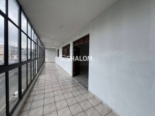 Ponto Comercial com Subsolo e 2 Apartamentos para Alugar no bairro São José em Campina Grande - PB