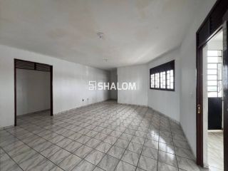 Ponto Comercial com Subsolo e 2 Apartamentos para Alugar no bairro São José em Campina Grande - PB