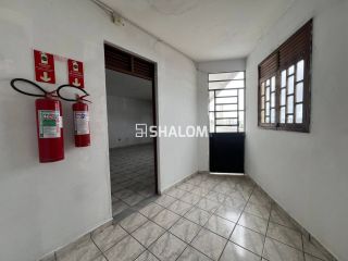 Ponto Comercial com Subsolo e 2 Apartamentos para Alugar no bairro São José em Campina Grande - PB