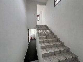 Ponto Comercial com Subsolo e 2 Apartamentos para Alugar no bairro São José em Campina Grande - PB