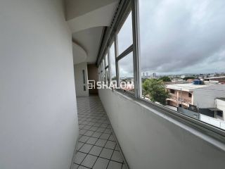 Ponto Comercial com Subsolo e 2 Apartamentos para Alugar no bairro São José em Campina Grande - PB