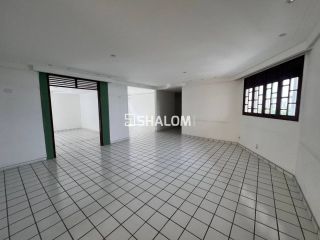 Ponto Comercial com Subsolo e 2 Apartamentos para Alugar no bairro São José em Campina Grande - PB