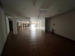 Ponto Comercial com Subsolo e 2 Apartamentos para Alugar no bairro São José em Campina Grande - PB