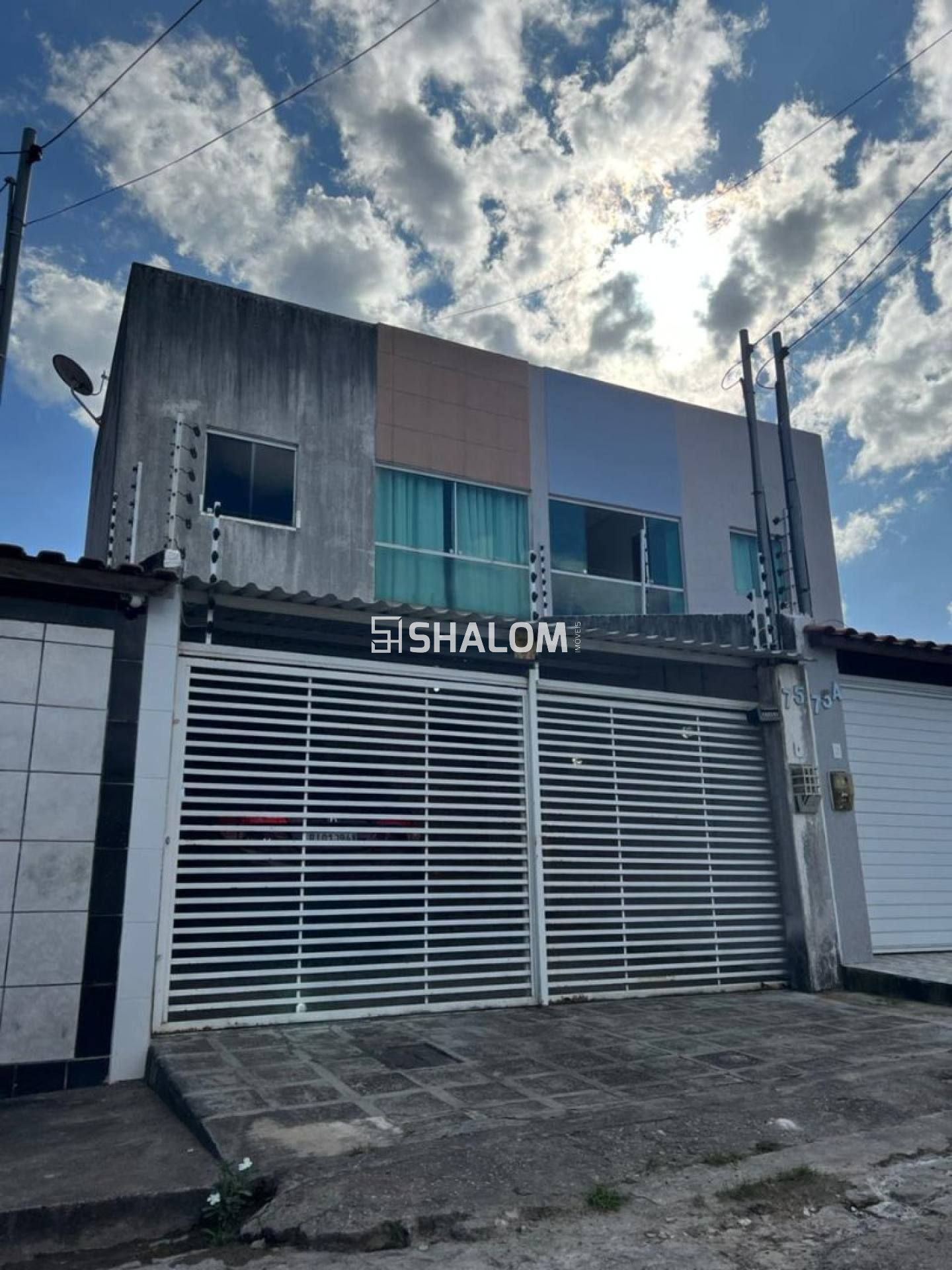 Casa Duplex para Vender com 3 quartos sendo 1 suíte nas Malvinas em Campina Grande - PB