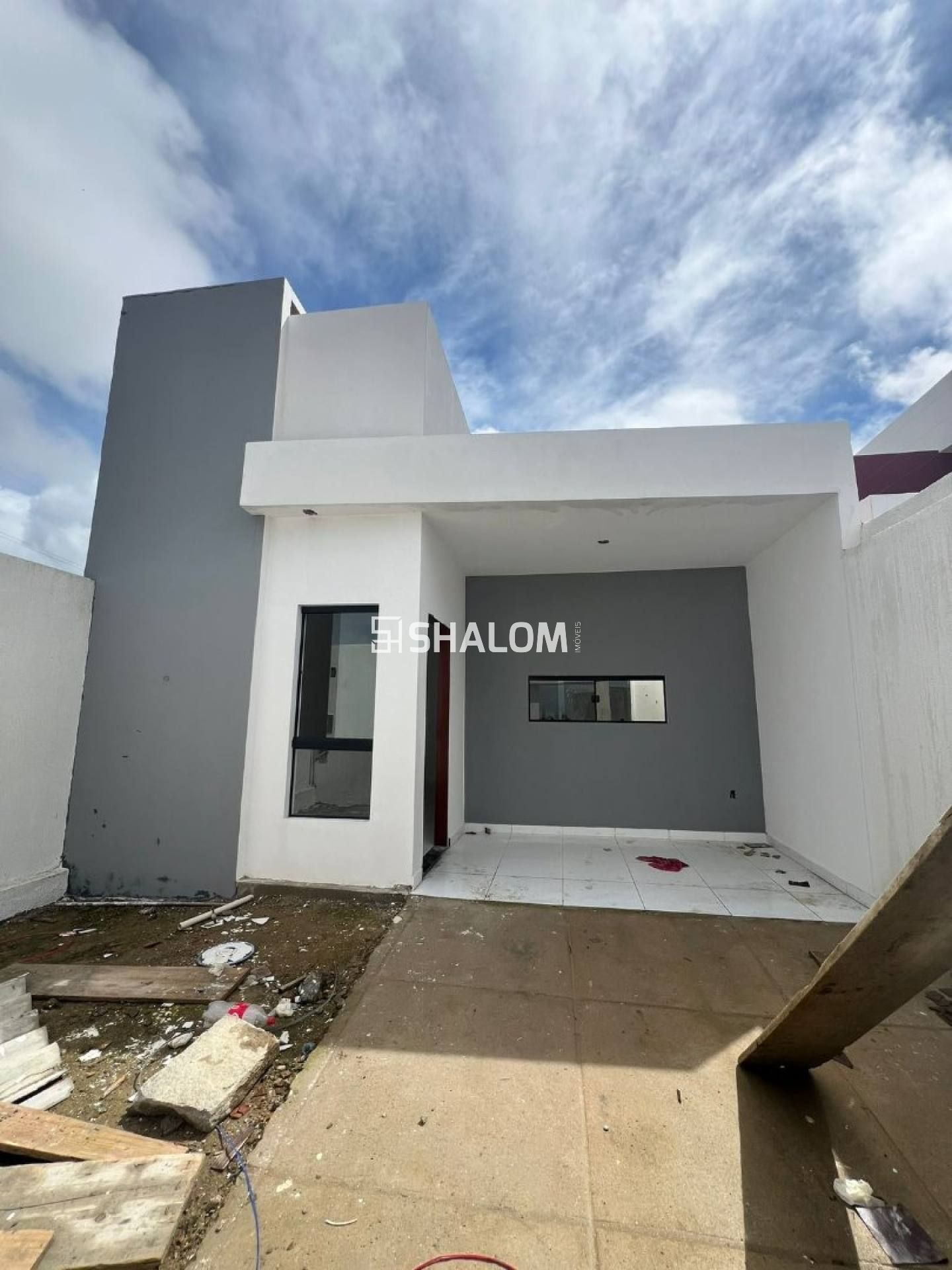 Casa para Vender com 2 quartos sendo 1 suíte no Portal Sudoeste em Campina Grande - PB