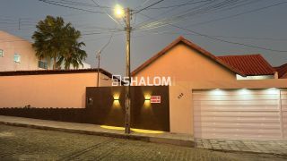 Casa para Vender com 4 suítes no bairro Jardim Paulistano em Campina Grande - PB