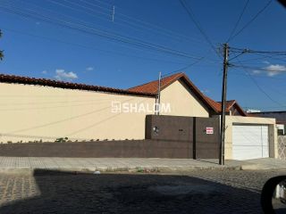 Casa para Vender com 4 suítes no bairro Jardim Paulistano em Campina Grande - PB
