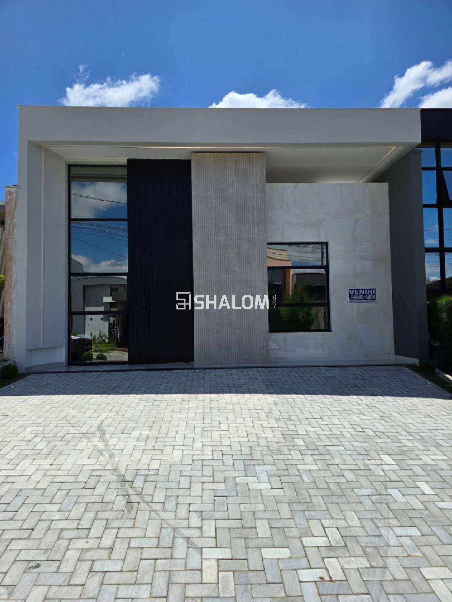 Casa para Vender com 3 quartos sendo 1 suíte no Condomínio Monteville Residence Privê nas Malvinas em Campina Grande - PB