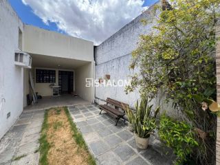 Casa para Alugar com 2 suítes sendo 1 suíte master no Centro em Campina Grande - PB