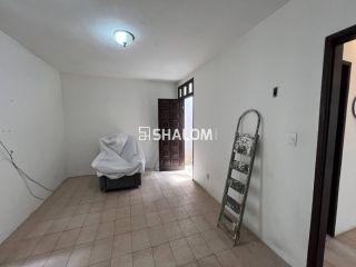 Casa para Alugar com 2 suítes sendo 1 suíte master no Centro em Campina Grande - PB