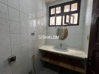 Casa para Alugar com 2 suítes sendo 1 suíte master no Centro em Campina Grande - PB