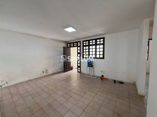 Casa para Alugar com 2 suítes sendo 1 suíte master no Centro em Campina Grande - PB