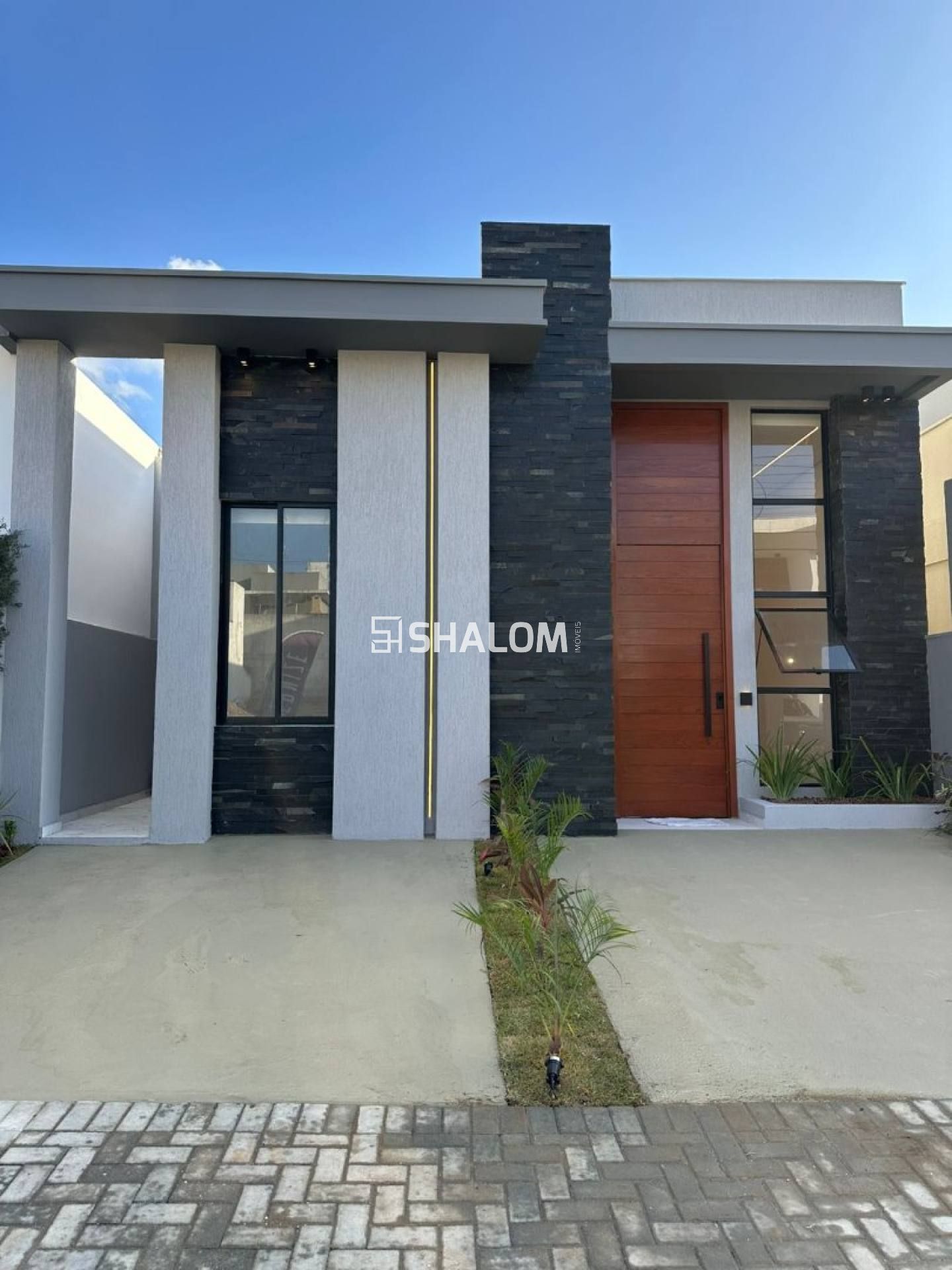 Casa para Vender com 3 quartos sendo 1 suíte master no Monteville Residence Privê nas Malvinas em Campina Grande - PB