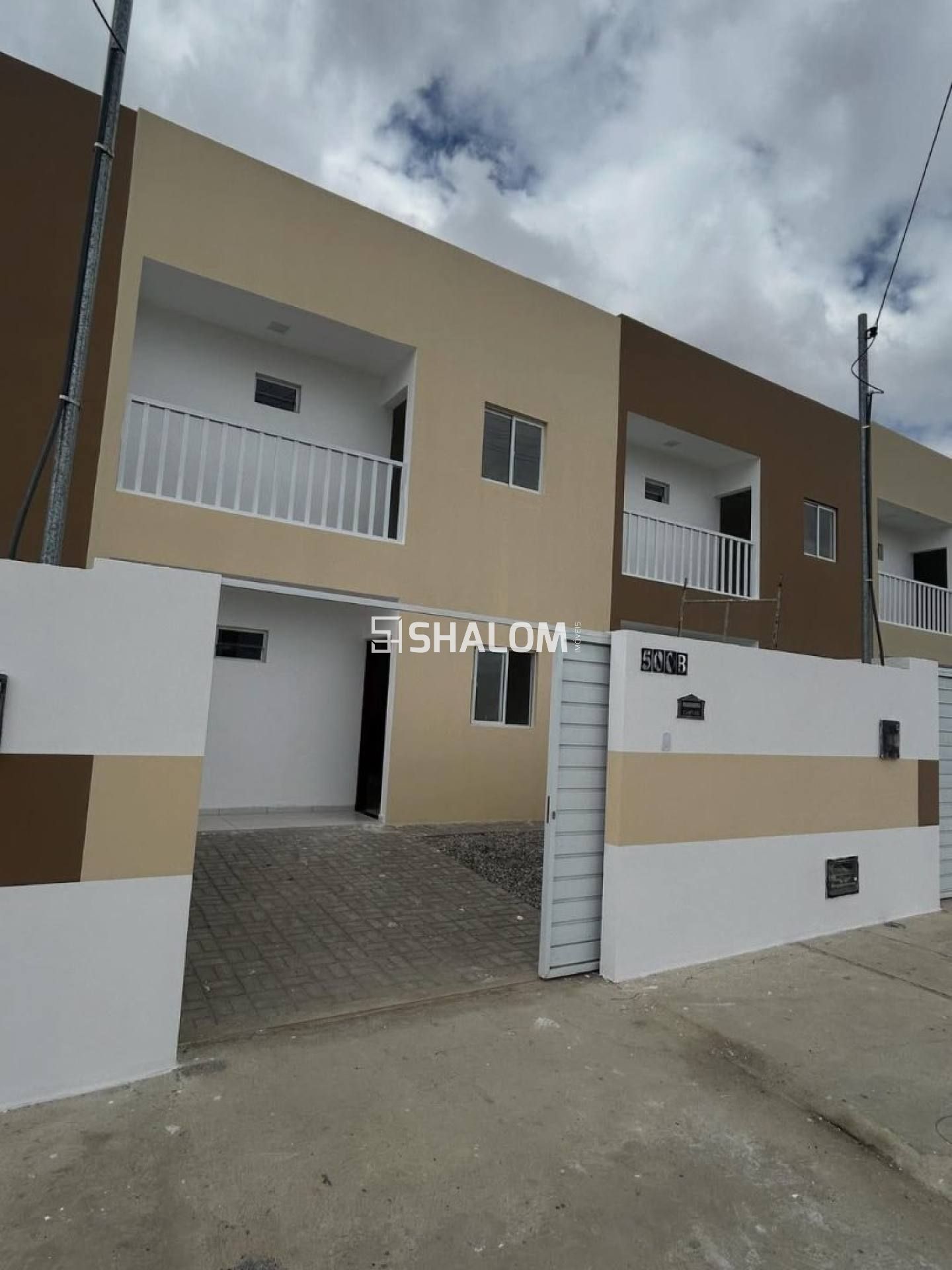 Casa Duplex para Vender com 2 quartos sendo 1 suíte reversível no Portal Campina em Campina Grande - PB