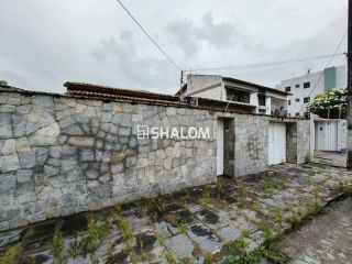 Casa para Alugar com 5 quartos sendo 4 suítes na Liberdade em Campina Grande - PB