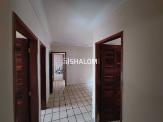 Casa para Alugar com 5 quartos sendo 4 suítes na Liberdade em Campina Grande - PB