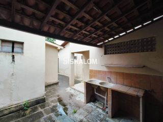 Casa para Alugar com 5 quartos sendo 4 suítes na Liberdade em Campina Grande - PB