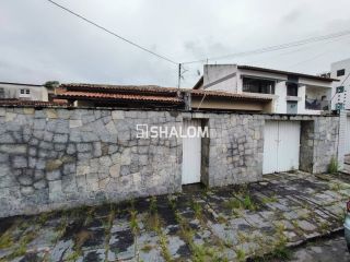 Casa para Alugar com 5 quartos sendo 4 suítes na Liberdade em Campina Grande - PB