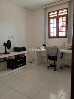 Casa Duplex para Vender com 4 quartos sendo 1 suíte no Jardim Tavares em Campina Grande - PB