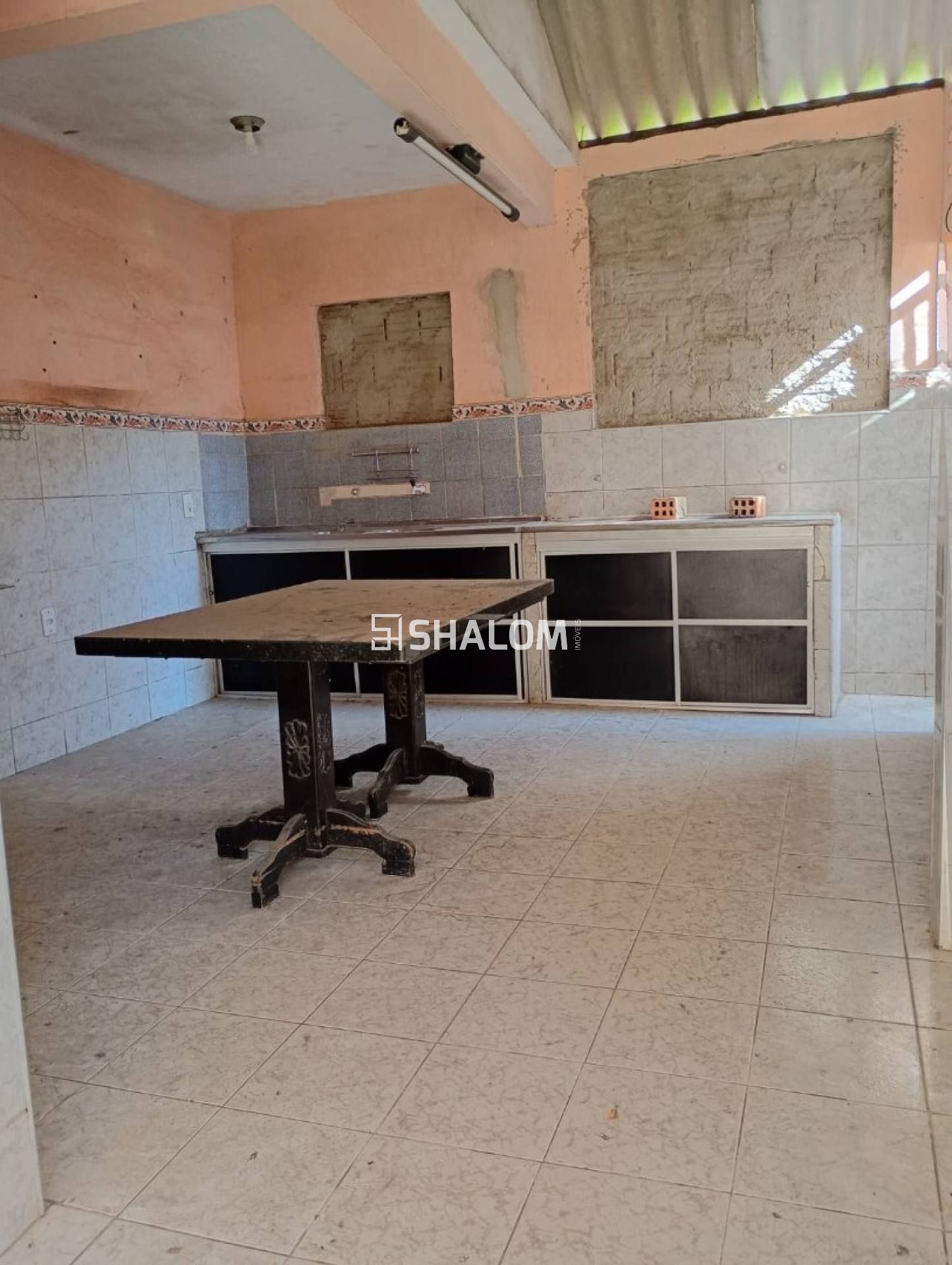 Casa para Vender com 3 quartos no Catolé em Campina Grande - PB