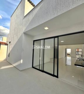Casa para Vender com 3 quartos sendo 1 suíte no Monteville Residence Privê nas Malvinas em Campina Grande - PB