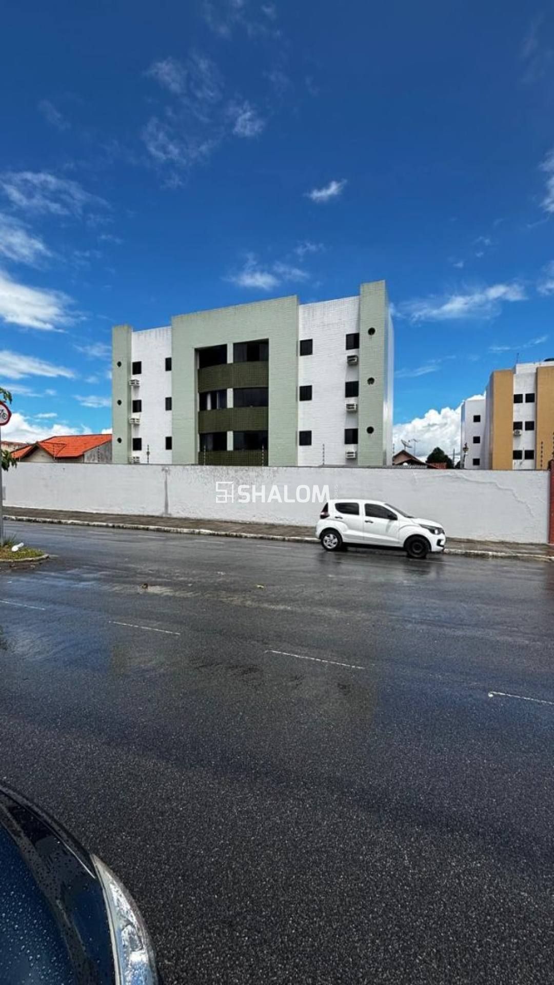 Apartamento para Alugar com 2 quartos sendo 1 suíte no Catolé em Campina Grande - PB