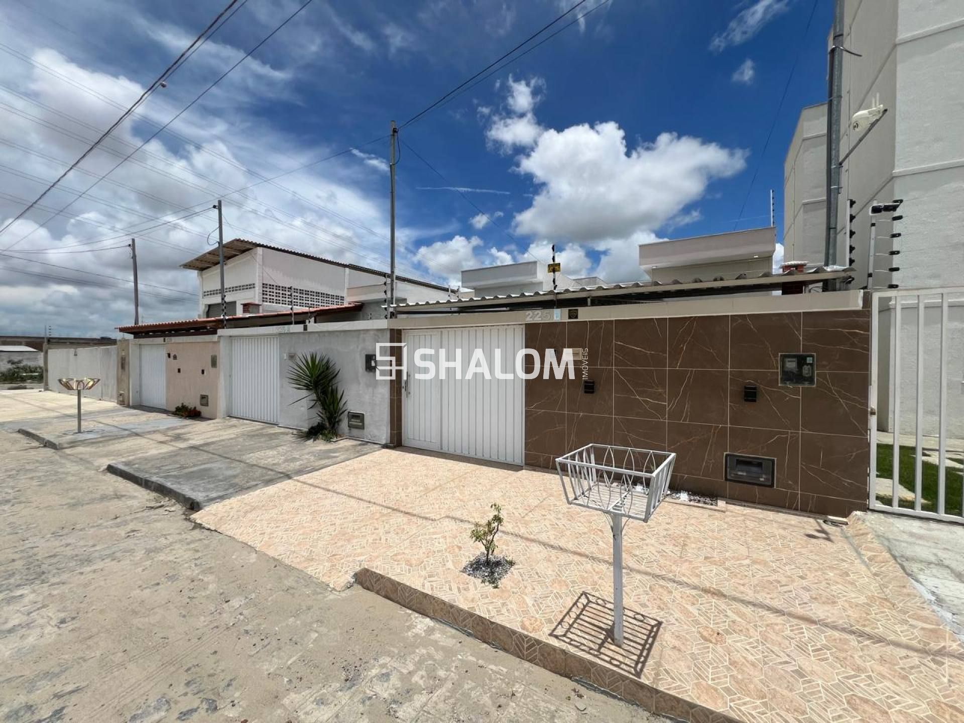 Casa para Vender com 2 quartos sendo 1 suíte no Portal Campina em Campina Grande - PB