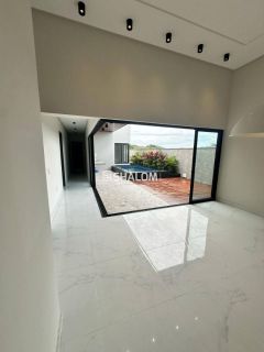 Casa para Vender com 3 suítes no Condomínio Campos do Conde em Campina Grande - PB