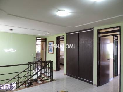 Casa para Alugar com 8 quartos sendo 6 suítes no Jardim Tavares em Campina Grande - PB