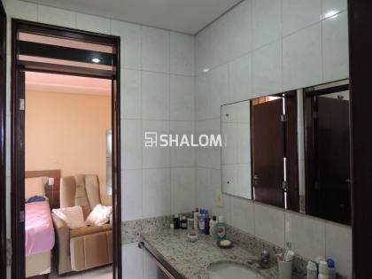 Casa para Alugar com 8 quartos sendo 6 suítes no Jardim Tavares em Campina Grande - PB