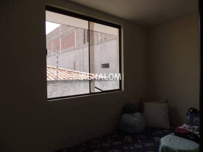Casa para Alugar com 8 quartos sendo 6 suítes no Jardim Tavares em Campina Grande - PB