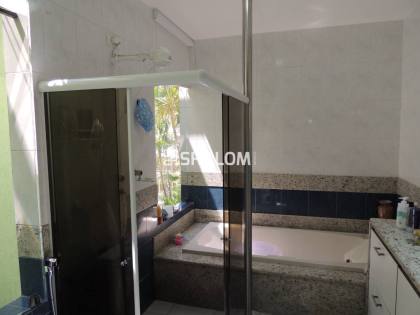 Casa para Alugar com 8 quartos sendo 6 suítes no Jardim Tavares em Campina Grande - PB