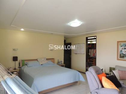 Casa para Alugar com 8 quartos sendo 6 suítes no Jardim Tavares em Campina Grande - PB