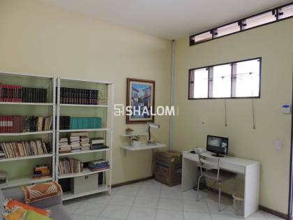 Casa para Alugar com 8 quartos sendo 6 suítes no Jardim Tavares em Campina Grande - PB