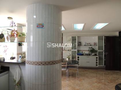 Casa para Alugar com 8 quartos sendo 6 suítes no Jardim Tavares em Campina Grande - PB