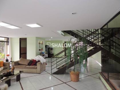 Casa para Alugar com 8 quartos sendo 6 suítes no Jardim Tavares em Campina Grande - PB