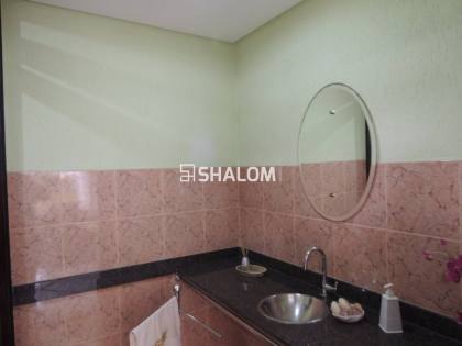 Casa para Alugar com 8 quartos sendo 6 suítes no Jardim Tavares em Campina Grande - PB