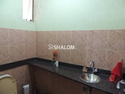 Casa para Alugar com 8 quartos sendo 6 suítes no Jardim Tavares em Campina Grande - PB