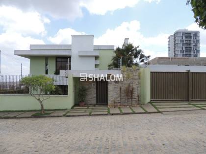 Casa para Alugar com 8 quartos sendo 6 suítes no Jardim Tavares em Campina Grande - PB