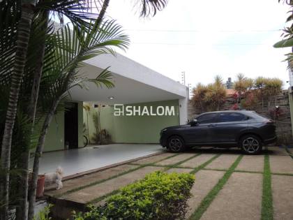 Casa para Alugar com 8 quartos sendo 6 suítes no Jardim Tavares em Campina Grande - PB