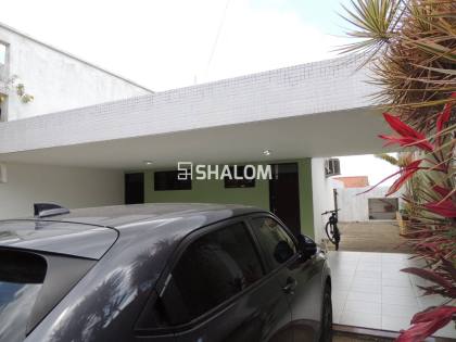 Casa para Alugar com 8 quartos sendo 6 suítes no Jardim Tavares em Campina Grande - PB