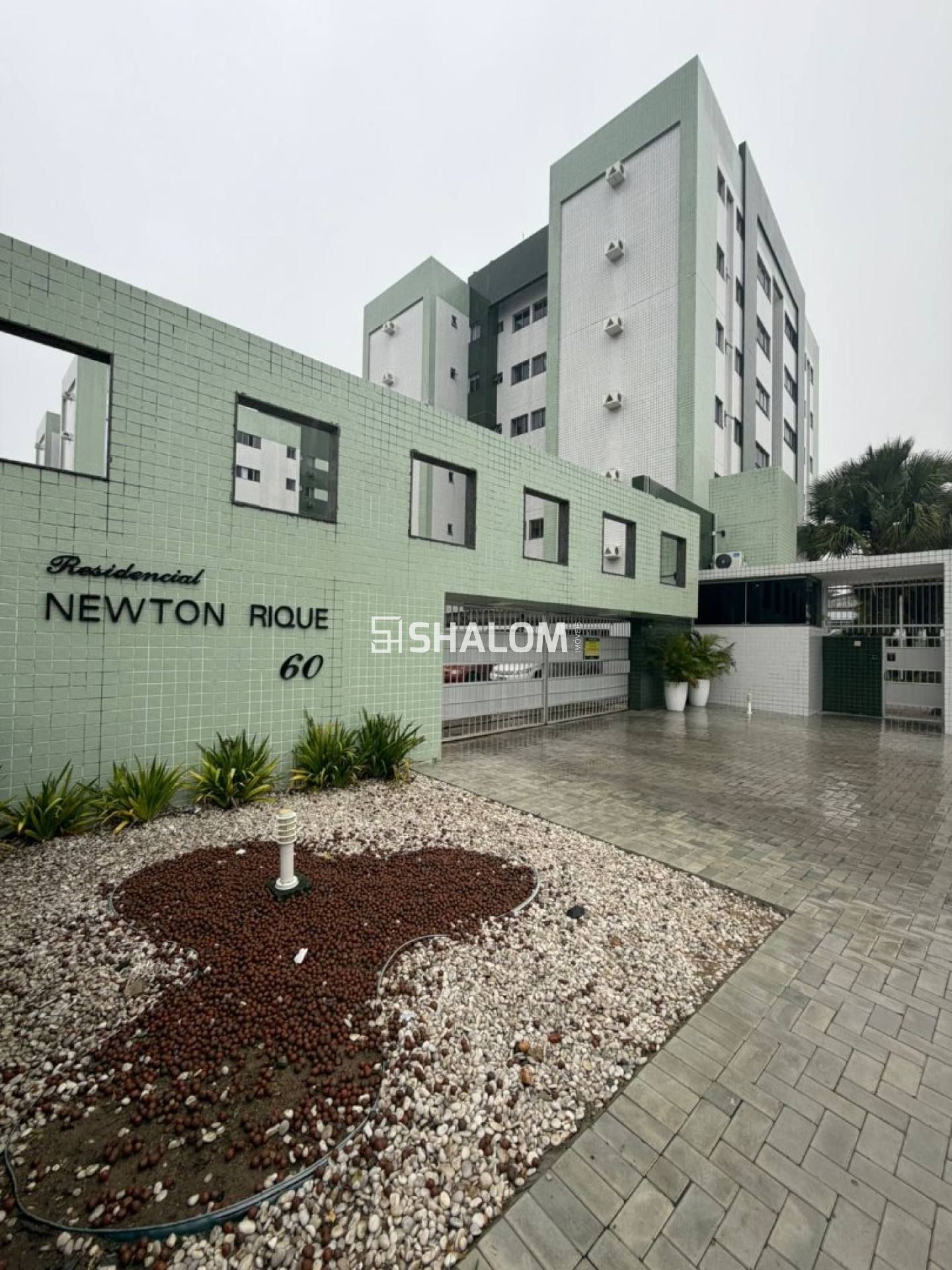 Apartamento para Vender com 2 quartos sendo 1 suíte no Residencial Newton Rique no Catolé em Campina Grande - PB