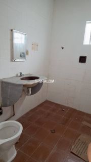 Casa para Vender com 3 quartos no Catolé em Campina Grande - PB