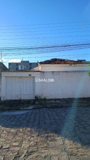 Casa para Vender com 3 quartos no Catolé em Campina Grande - PB