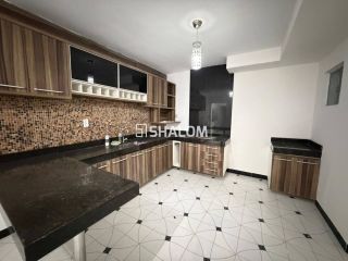 Casa Duplex para Alugar com 2 suítes, Área Gourmet e Piscina no Centenário em Campina Grande - PB