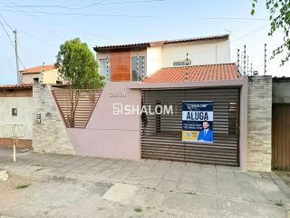 Casa Duplex para Alugar com 2 suítes, Área Gourmet e Piscina no Centenário em Campina Grande - PB